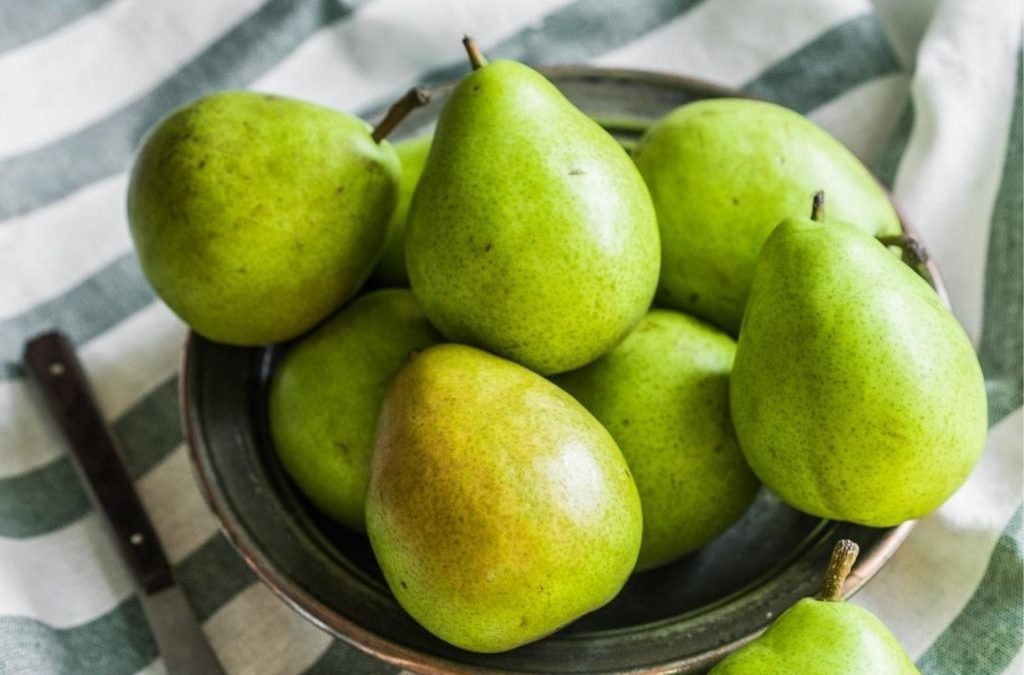 5 Reasons To Eat Pears This Winter